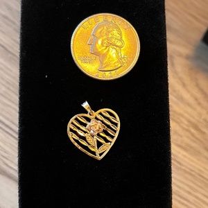 10K Solid Gold Heart Rose Pendant